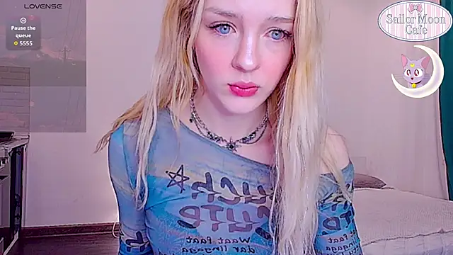 sailormoon666  online show from April 2026 02:08:01 AM