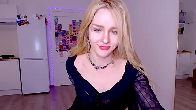 sailormoon666  online show from February 2026 11:16:01 PM