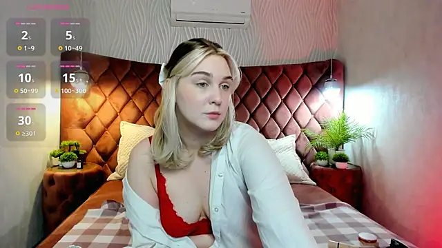 Snapshot of SusanBev chatting on February 2026 02:06:01 PM SusanBev online show from February 2026 02:06:01 PM