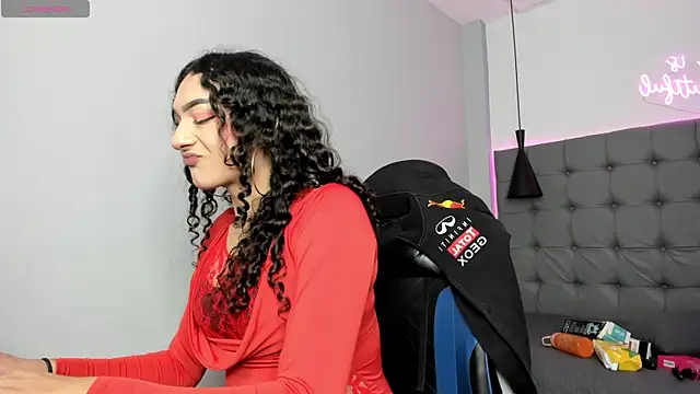 scarletcherry18 online show from June 2026 04:56:02 AM