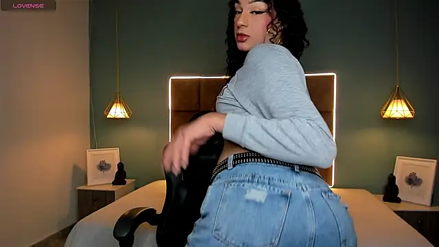 scarletcherry18 online show from April 2026 03:30:01 AM