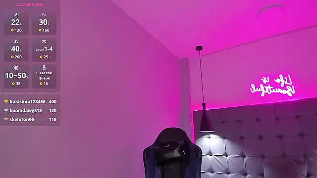 scarletcherry18 online show from March 2026 01:09:02 PM