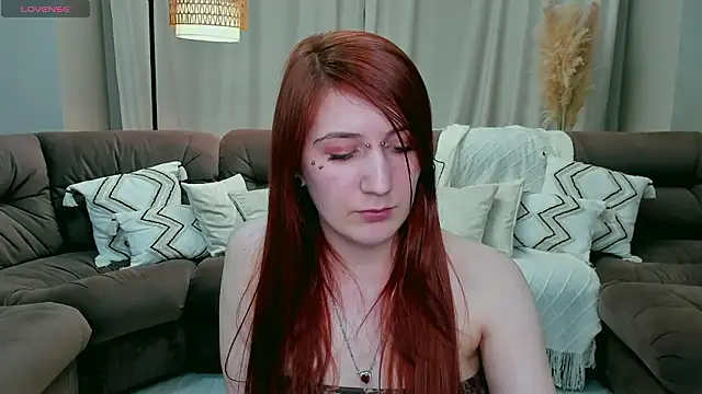 Polly Sweet online show from February 2026 06:49:02 PM