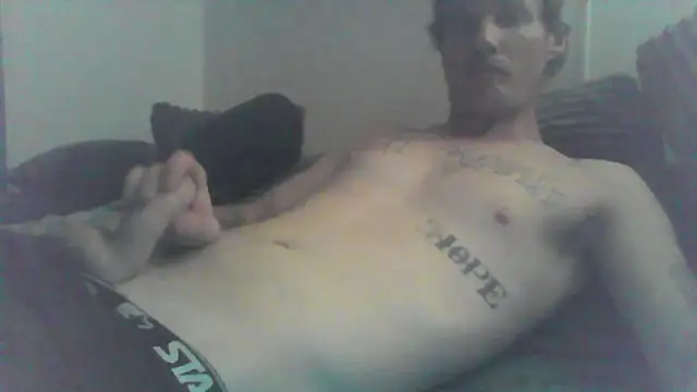 Snapshot of HungandHynotic chatting on February 2026 02:22:01 AM HungandHynotic online show from February 2026 02:22:01 AM