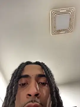 Snapshot of Mellyj053 chatting on April 2026 01:51:01 AM Mellyj053 online show from April 2026 01:51:01 AM