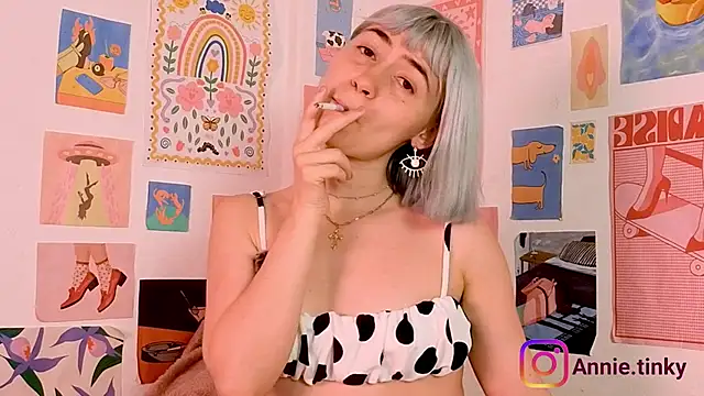 annieTinky0 online show from February 2026 12:19:01 AM