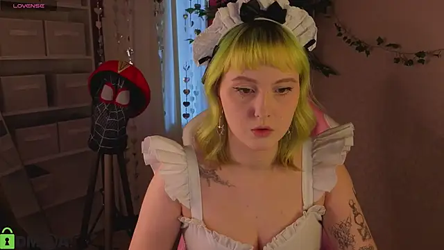 Snapshot of Roziett_Belle chatting on February 2026 09:09:01 AM Roziett Belle online show from February 2026 09:09:01 AM