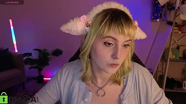 Roziett Belle online show from April 2026 08:30:01 AM