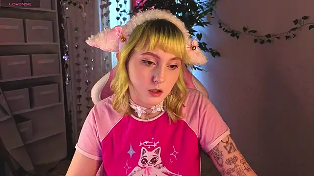 Roziett Belle online show from March 2026 09:47:01 AM