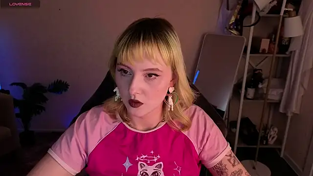 Roziett Belle online show from March 2026 09:18:02 AM