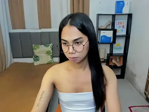 Snapshot of SeductiveYukie chatting on January 2026 04:43:01 PM SeductiveYukie online show from January 2026 04:43:01 PM