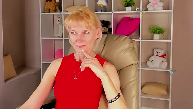 Julie Lucas online show from March 2026 12:56:01 AM