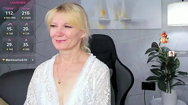 Julie Lucas online show from July 2026 12:11:01 AM