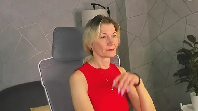 Julie Lucas online show from March 2026 12:46:01 AM