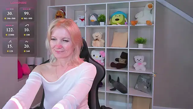 Julie Lucas online show from July 2026 08:41:01 AM