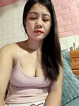 Ngocmai lazdy online show from March 2026 11:27:02 PM