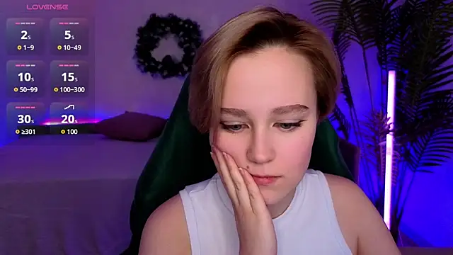 Snapshot of Ellie_Heavenly chatting on January 2026 08:29:02 AM Ellie Heavenly online show from January 2026 08:29:02 AM