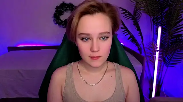 Snapshot of Ellie_Heavenly chatting on January 2026 08:40:02 AM Ellie Heavenly online show from January 2026 08:40:02 AM