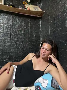 HugeAgatha online show from February 2026 03:56:01 PM