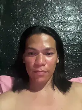 HugeAgatha online show from April 2026 02:36:02 PM