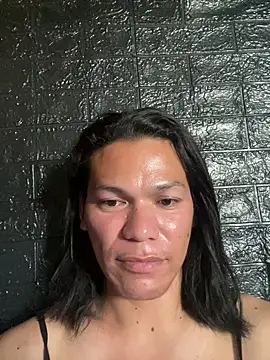 HugeAgatha online show from April 2026 11:11:01 PM