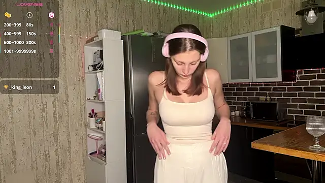 Snapshot of ChrisAmott chatting on February 2026 04:07:01 PM ChrisAmott online show from February 2026 04:07:01 PM