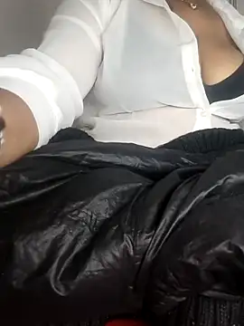 Priya-Singh8 online show from January 2026 06:12:02 PM