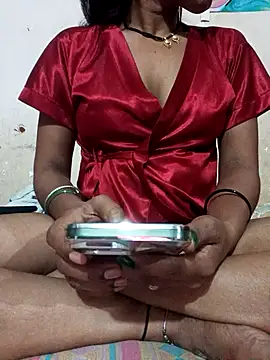 Snapshot of Dropati35 chatting on June 2026 06:18:02 PM Dropati35 online show from June 2026 06:18:02 PM