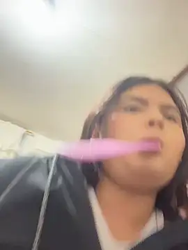 luisa clark1 online show from January 2026 11:57:01 AM