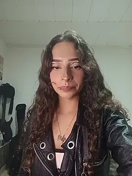 AlexxaAndRileyy online show from May 2026 07:19:02 PM