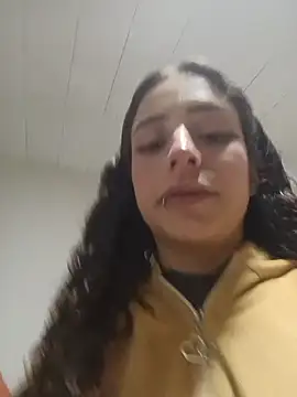 AlexxaAndRileyy online show from April 2026 09:48:02 PM