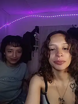 AlexxaAndRileyy online show from June 2026 04:17:02 PM