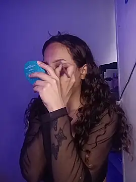 AlexxaAndRileyy online show from February 2026 05:02:02 PM