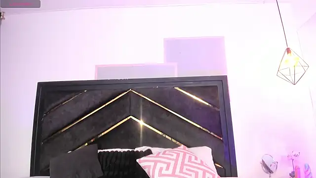 april jones05 online show from April 2026 11:24:02 AM