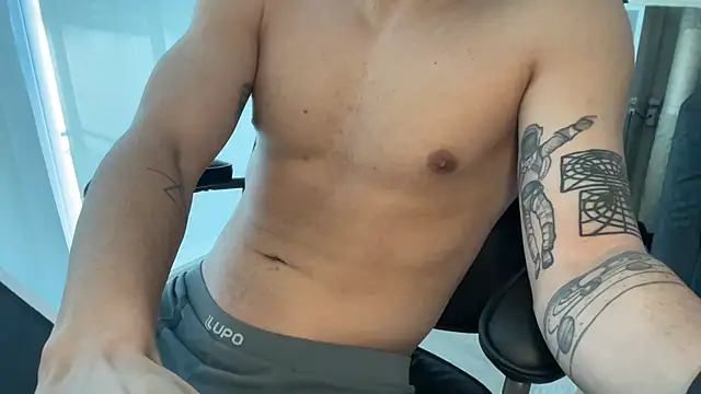 lukshof online show from February 2026 06:58:01 PM