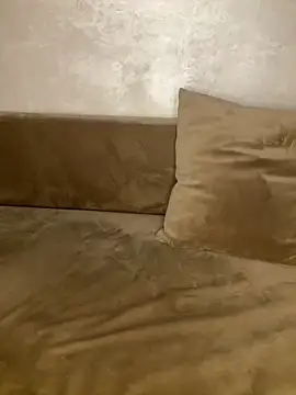 lily bitch online show from March 2026 09:59:01 PM