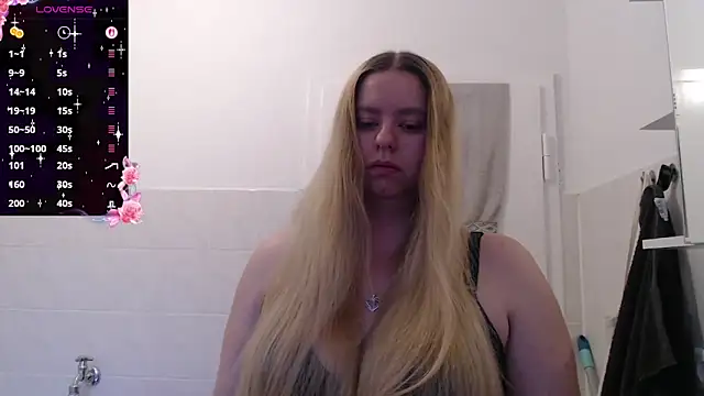 Mia lou05 online show from May 2026 04:05:02 AM