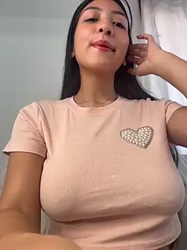 Snapshot of Mavi_roouse chatting on April 2026 02:14:01 PM Mavi roouse online show from April 2026 02:14:01 PM
