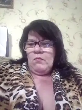 NysiOlsen online show from April 2026 07:33:02 PM