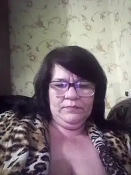 NysiOlsen online show from April 2026 08:42:02 PM