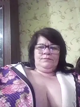 NysiOlsen online show from April 2026 09:39:33 PM