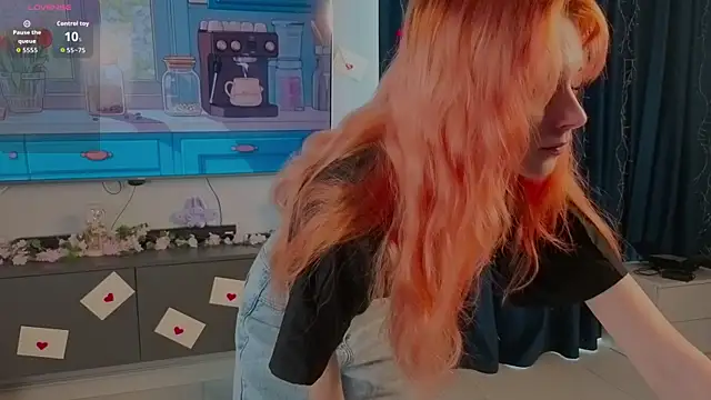 Snapshot of JuanaSumma chatting on March 2026 06:06:01 AM JuanaSumma online show from March 2026 06:06:01 AM