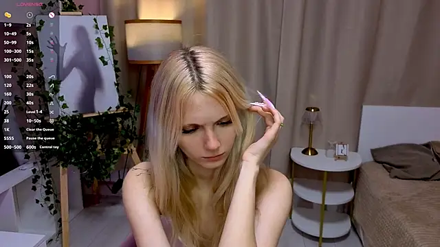 JuanaSumma online show from June 2026 06:14:01 AM