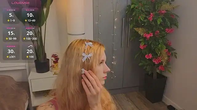 Snapshot of JuanaSumma chatting on March 2026 06:13:01 AM JuanaSumma online show from March 2026 06:13:01 AM