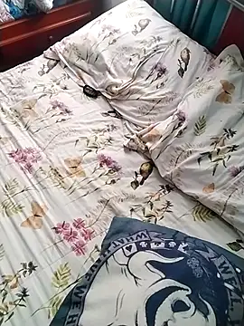 TWOLOVE16 online show from February 2026 10:39:01 PM