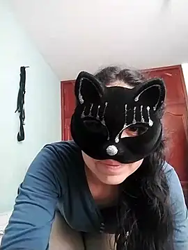 TWOLOVE16 online show from February 2026 04:03:01 PM