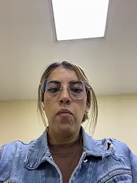 Snapshot of Paulinaa_bella chatting on February 2026 11:48:01 PM Paulinaa bella online show from February 2026 11:48:01 PM