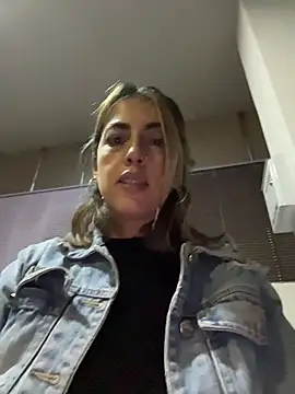 Snapshot of Paulinaa_bella chatting on February 2026 12:54:01 AM Paulinaa bella online show from February 2026 12:54:01 AM