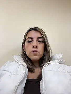 Paulinaa bella online show from March 2026 11:45:01 PM