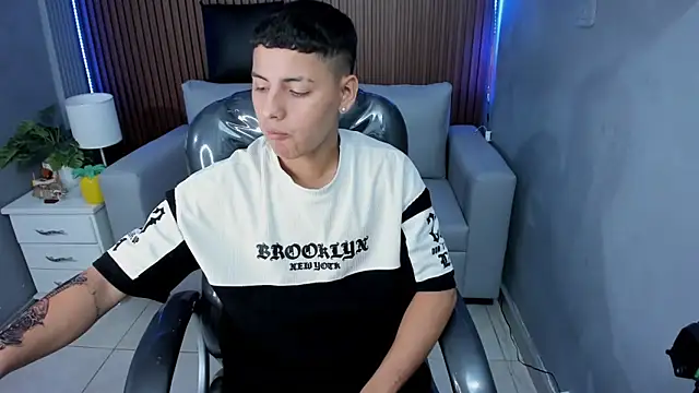 Snapshot of Liam9_ chatting on February 2026 01:05:02 PM Liam9 online show from February 2026 01:05:02 PM